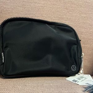 Lululemon Black Everywhere belt bag- XL!! BNWT!!